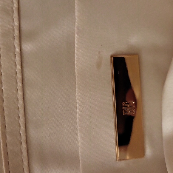 Beautiful clutch - Picture 2 of 5